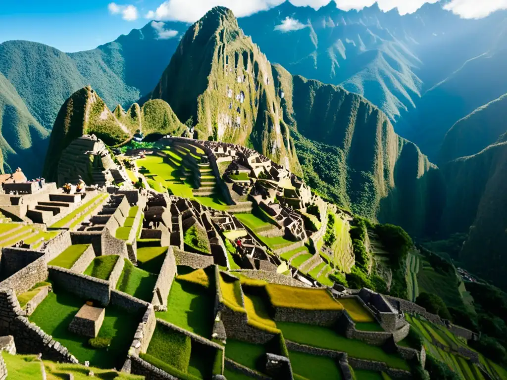 Imagen vintage de Machu Picchu con patrones ancestrales y paisaje montañoso en sepia, evocando su misticismo histórico