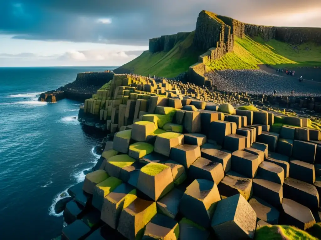 Una fotografía vintage de 8k muestra los impresionantes patrones geológicos naturales fascinantes en la Costa de los Gigantes, Irlanda del Norte